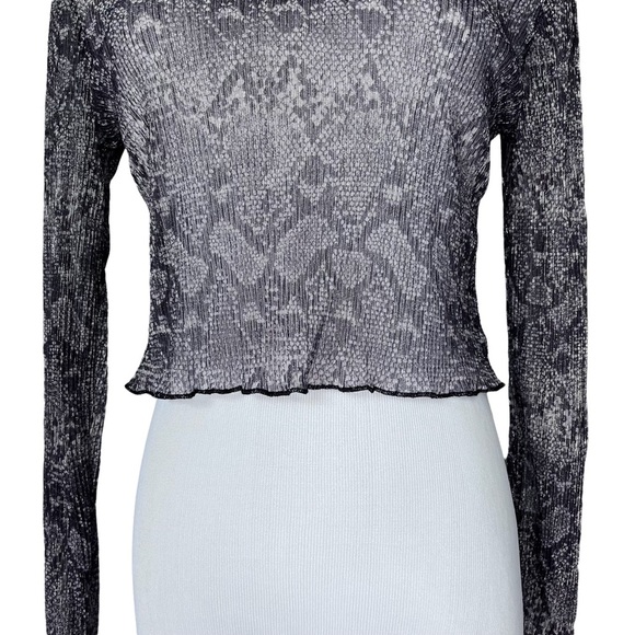 NWT Blashe Sheer Snakeskin Long Sleeve Crop Top Small - Picture 2 of 5